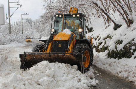 Sivas’ta ulaşıma kar yağışı engeli!