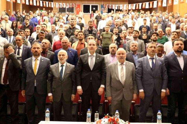  Yeniden Refah partisi genel başkanı Erbakan Sivas’ta konuştu