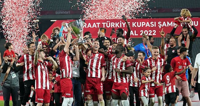 Sivasspor’da gözler Süper Kupaya çevrildi