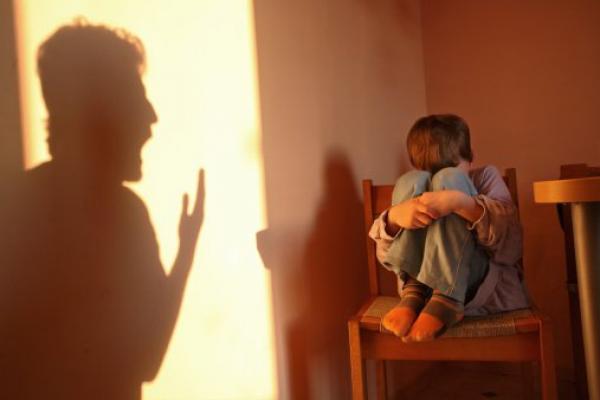  Sivas’ta cani anneden çocuklarına şiddet