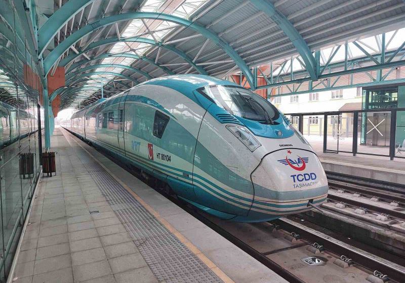  Başkan Özdemir; Hızlı Tren şehre büyük katkı sağlayacak