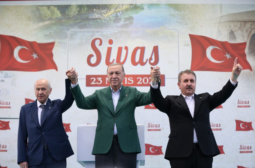  Cumhurbaşkanı Erdoğan Sivas’ta vatandaşlara hitap etti
