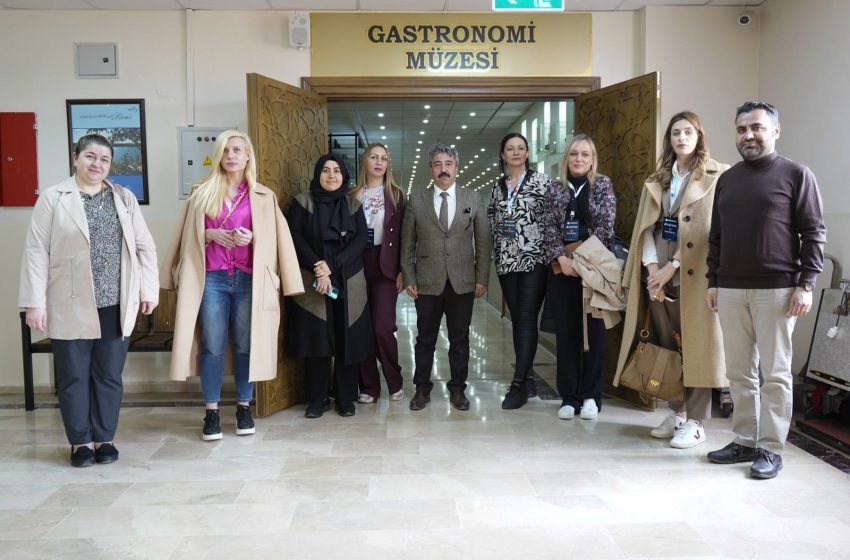  Karadağ Adriyatik Üniversitesi Personeli Turizm Fakültesini Ziyaret Etti