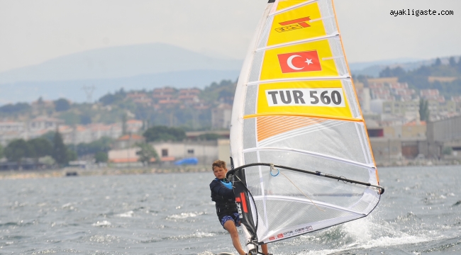  Rüzgar Sörfünde Türkiye’yi Temsil Edecek