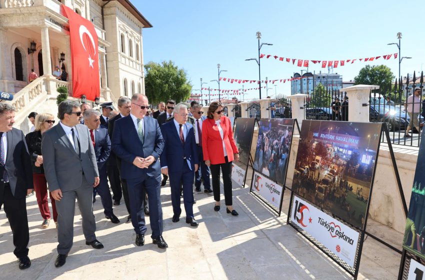  15 Temmuz Demokrasi ve Millî Birlik Günü “Türkiye Aşkına” Fotoğraf Sergisi açıldı