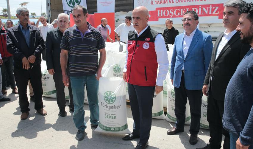  Bakan KİRİŞCİ, depremden etkilenen arıcılara yüzde 100 hibeli şeker dağıtımı programına katıldı