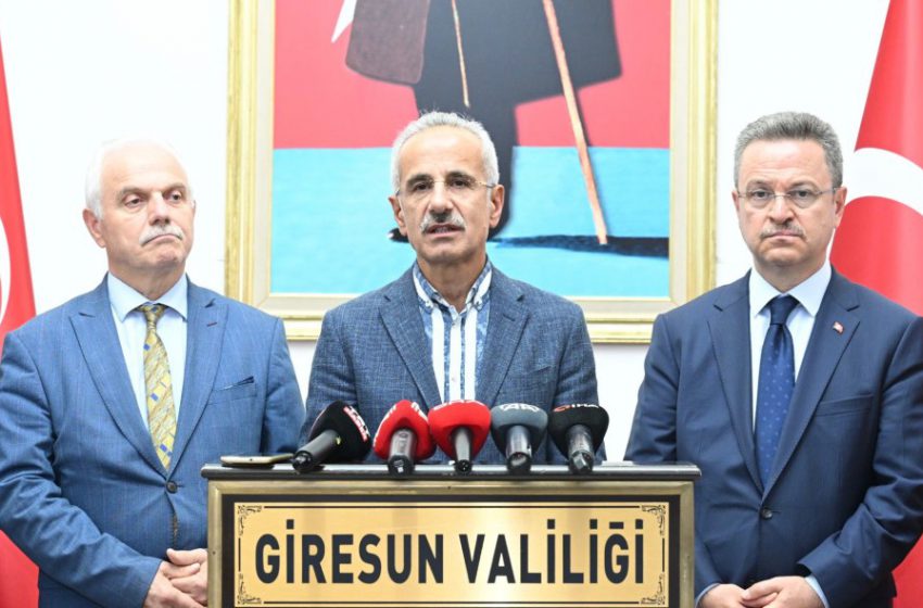  Giresun’da sel sonrası son durum ulaştırma ve altyapı bakanı Abdulkadir Uraloğlu: Tüm yollarımız ulaşıma açılmıştır