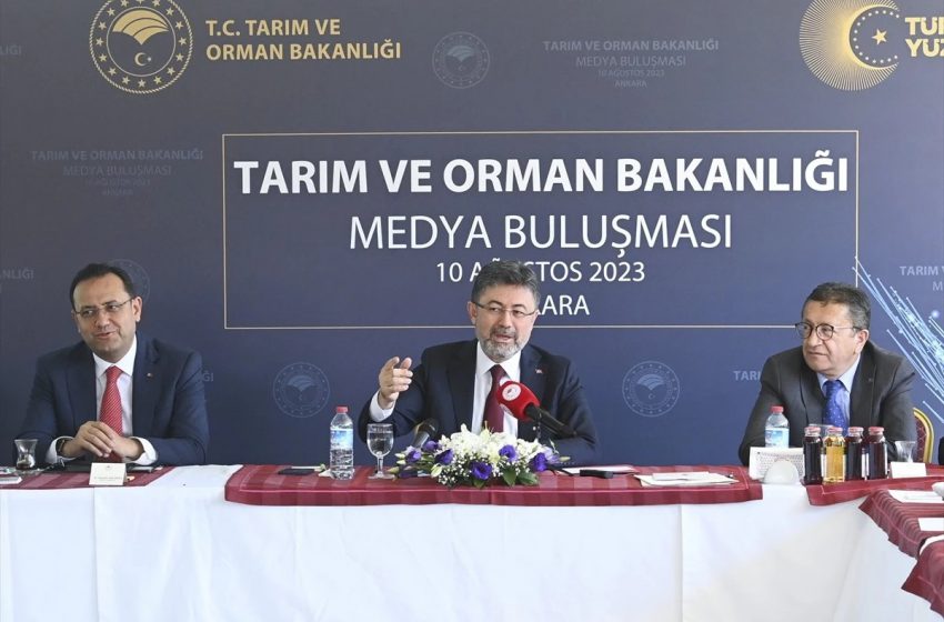  Bakan Yumaklı, Medya kuruluşlarının Ankara temsilcileriyle bir araya geldi