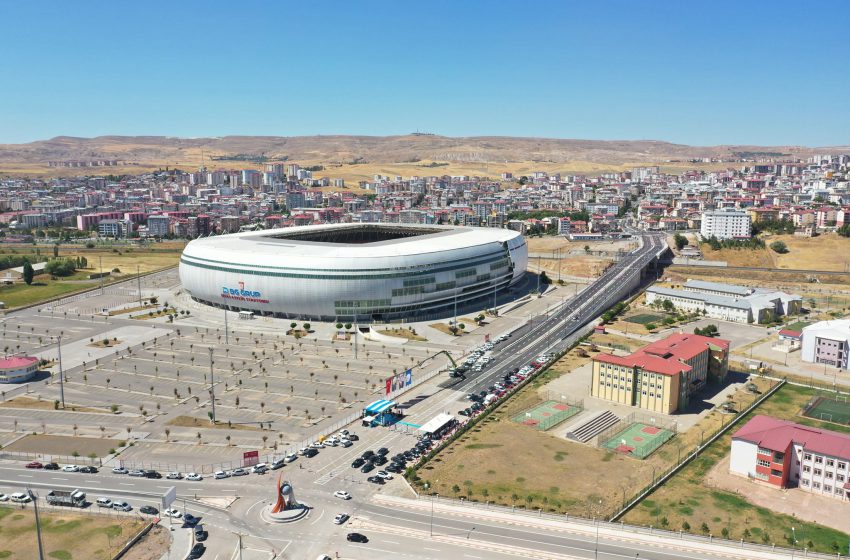  Stadyum Yanı Üst Geçit ve Bağlantı Yolu hizmete açıldı