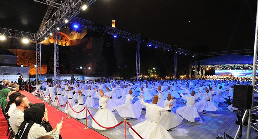  750 Semazenden Sultanahmet Meydanı’nda sema gösterisi