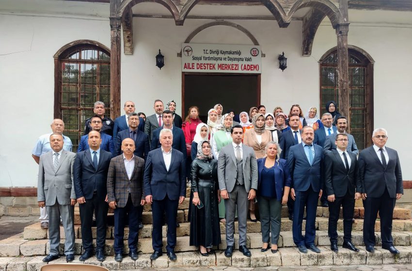  Başkan Gök; Bütün Divriği halkını bu güzel sergiyi gezmeye ürünlerden almaya davet ediyorum