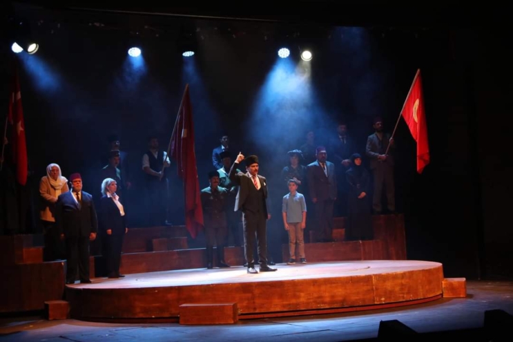  Cumhuriyete Doğru Tiyatro Oyunu Sivas’ta Sahnelendi
