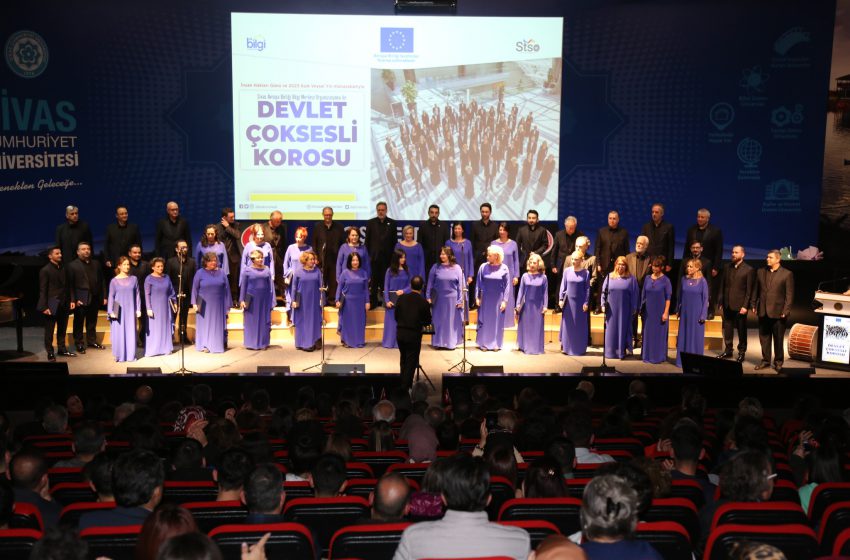  Devlet Çoksesli Korosu, Sivas’ta Konser Verdi