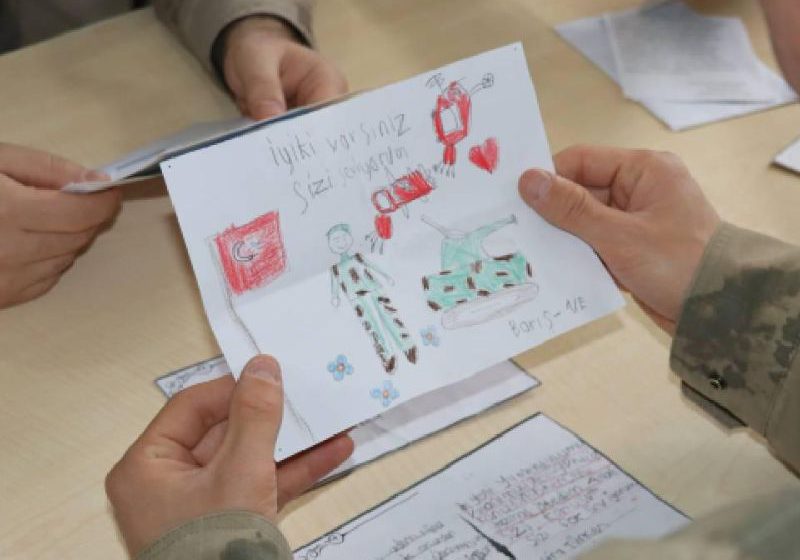  Farklı İllerden İlkokul Öğrencilerin Gönderdiği Mektuplar Hakkari’deki Jandarma Personeline Ulaştı