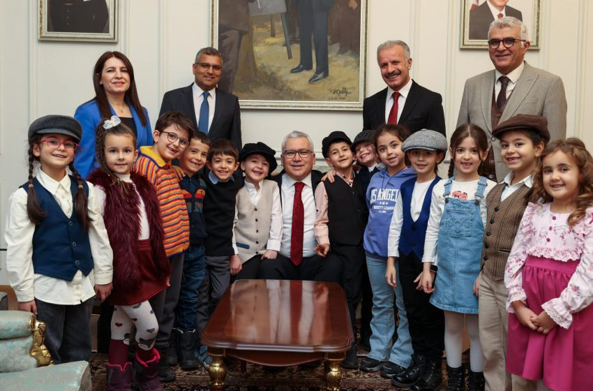  Kızılırmak İlkokulu 1/E sınıfı öğrencileri Vali Yılmaz Şimşek’i ziyaret etti