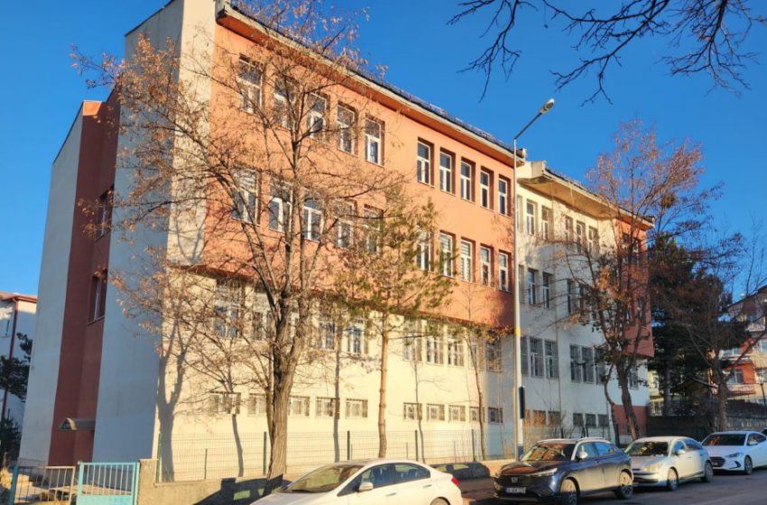  Sivas’a yeni bir mesleki eğitim merkezi kurulması için Valilik koordinesinde Millî Eğitim Müdürlüğünce başlatılan çalışmalar son aşamaya geldi