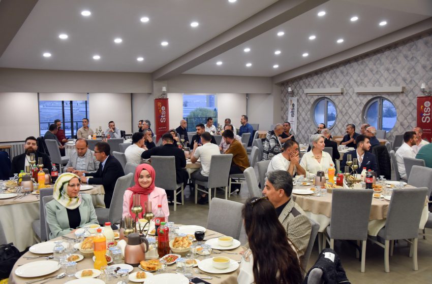  STSO 25. Meslek Komitesi üyeleri iftar programında bir araya geldi