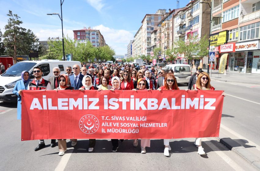  “Aile İstikbalimiz” temalı kortej yürüyüşü düzenlendi