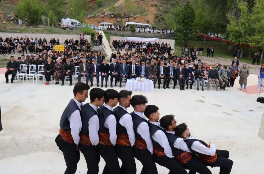  Baharın müjdecisi Hıdırellez Bayramı, törenle kutlandı