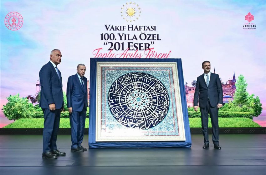  Bakan Ersoy, Vakıflar genel müdürlüğünce restorasyonu yapılan 201 eserin açılışında konuştu