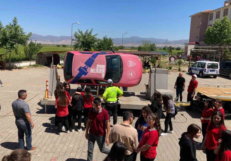  Emniyet ve Jandarmadan Okullarda Trafik Eğitimi