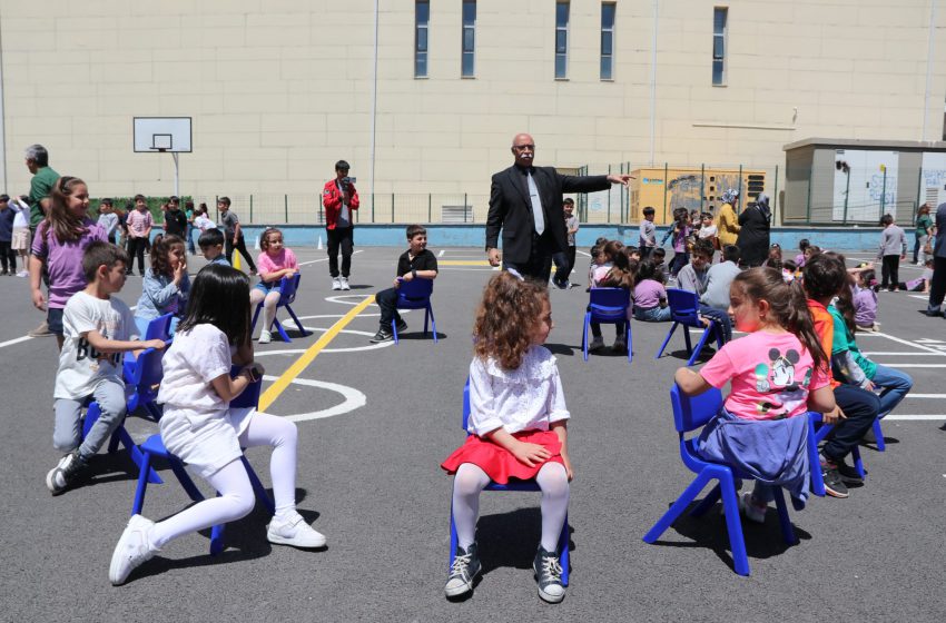  “28 Mayıs Dünya Oyun Oynama Günü” geleneksel çocuk oyunları şenliği düzenlendi