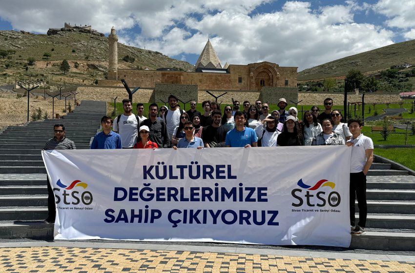  SBTÜ Öğrencileri İçin Divriği Kültür Gezisi Düzenlendi
