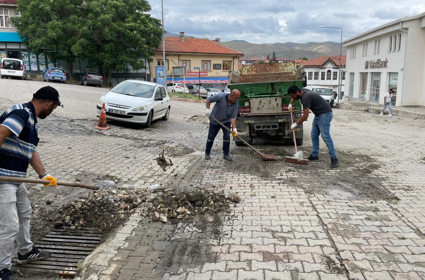  Sivas Valiliği, Divriği, Gölova ve Boğazköy’de yaşanan afet ile ilgili açıklama yaptı