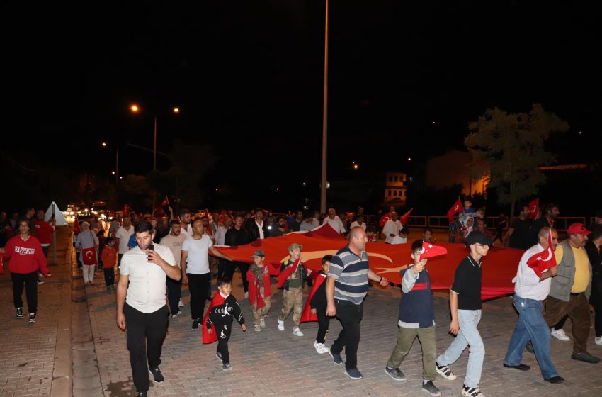  Divriği halkının katılımları ile “Milli Birlik ve Beraberlik Yürüyüşü” gerçekleştirildi