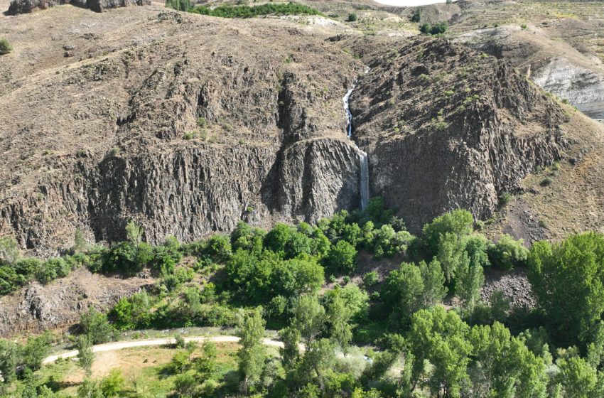  Sivas’ın saklı güzelliği Suçatı Şelalesi