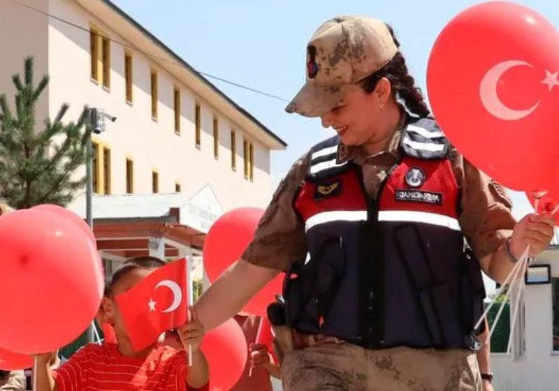  Çocuklara Jandarma Mesleği Tanıtıldı