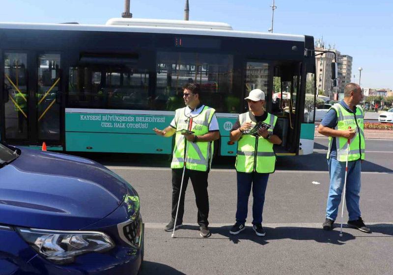  Görme Engelliler Trafik Denetimi Yaptı, Beyaz Bastona Dikkat Çekti