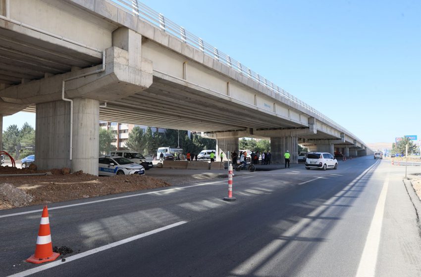  Köprülü Kavşak Projesi’nin Alt Yol Çalışmaları Büyük Oranda Tamamlandı