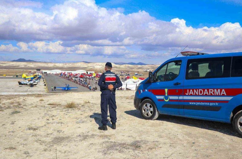  Jandarma, Sivrihisar Uluslararası Hava Gösterisi’nde Görev Aldı