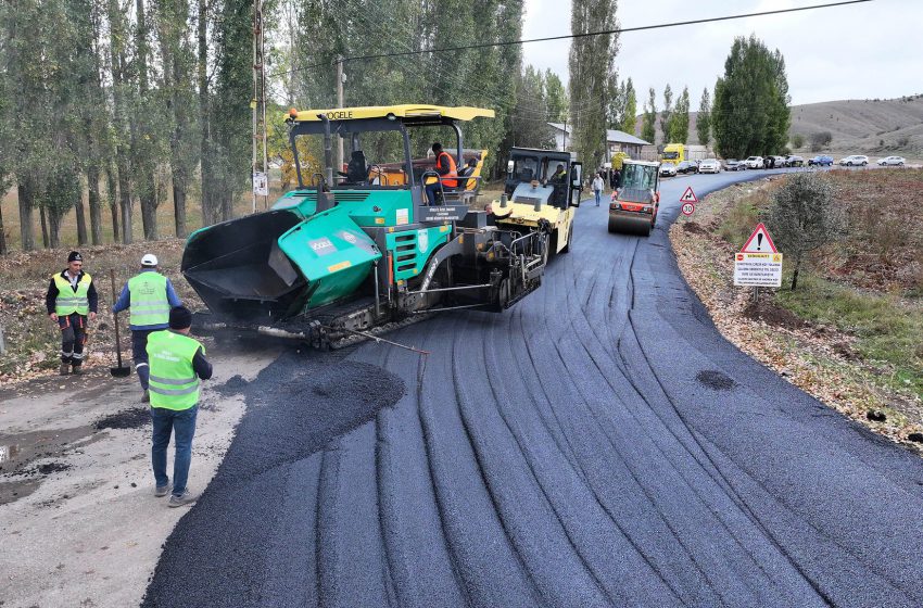  12 kilometrelik bağlantı yolu yenileniyor