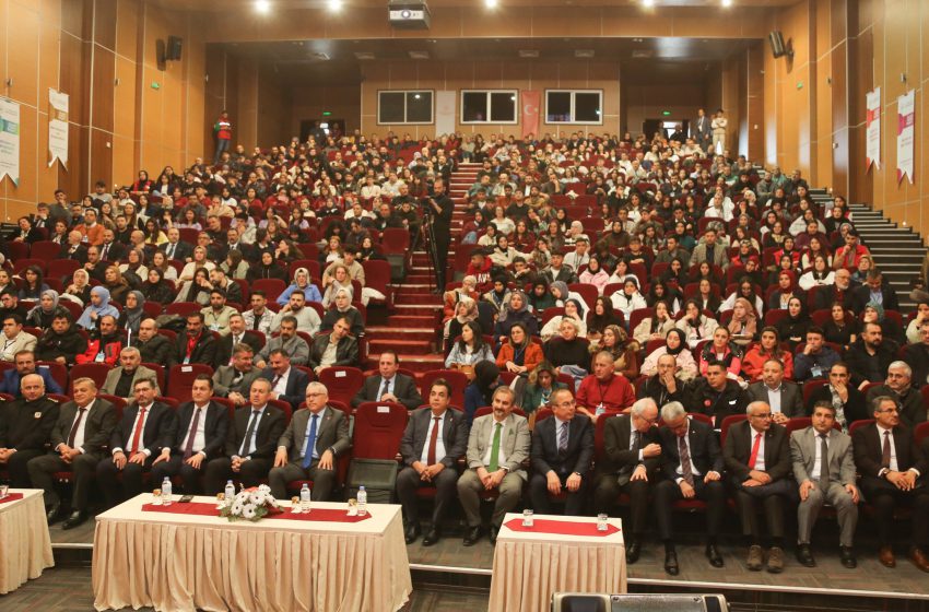  ‘Gençlik Politika Belgesi Vizyon Çalıştayı’ yapıldı