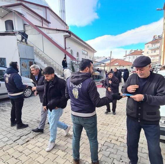  Sivas’ta polis ekiplerinden dolandırıcılık uyarısı