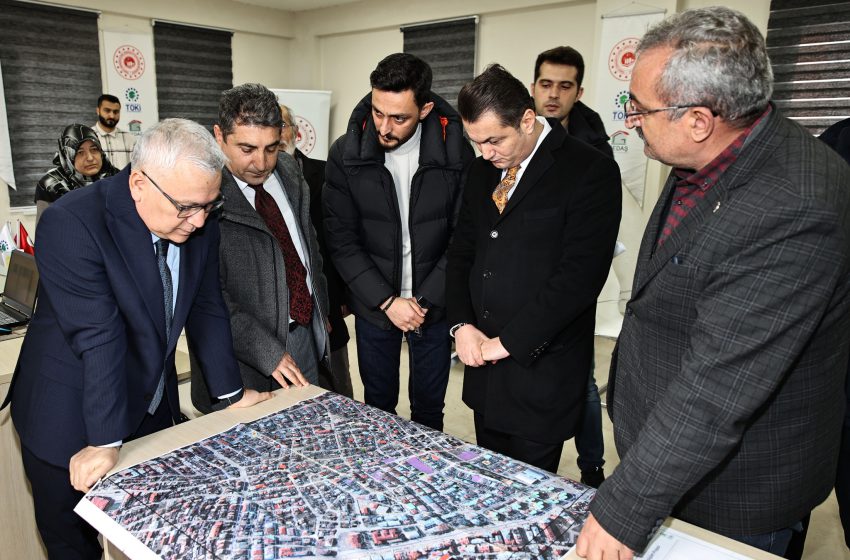  Vali şimşek Kentsel Dönüşüm İrtibat Ofisini ziyaret etti