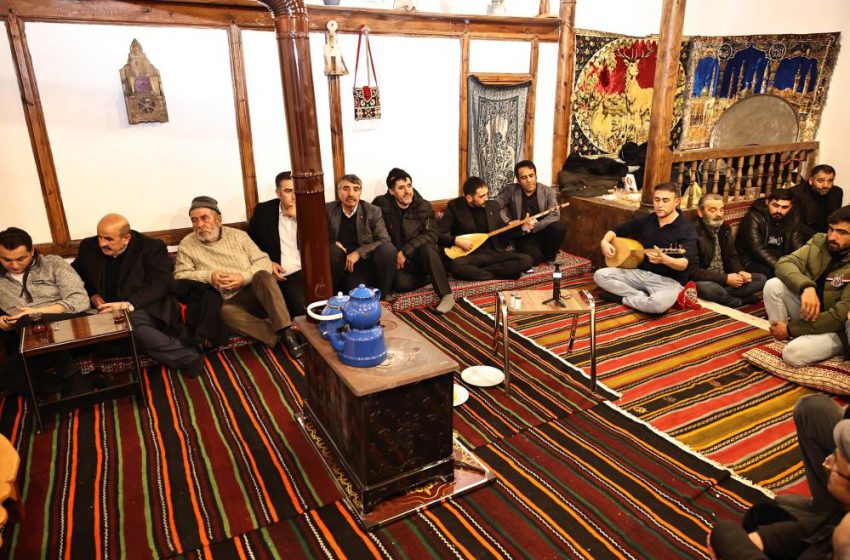  Köy odası geleneği yaşatılmaya devam ediyor