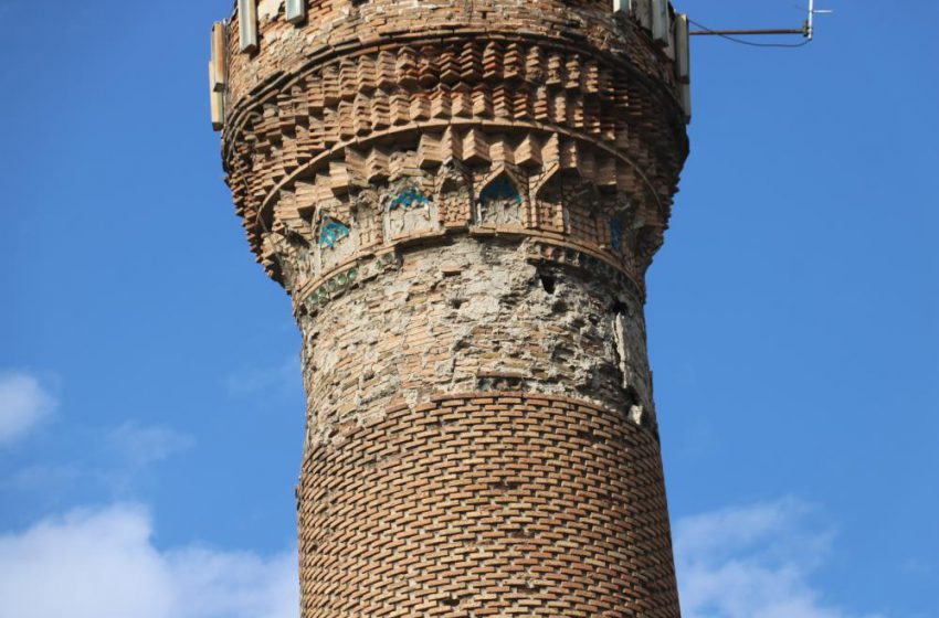 Pisa Kulesine benzetilen minare, Türkiye’de ilk kez kullanılacak yöntemle restore edilecek