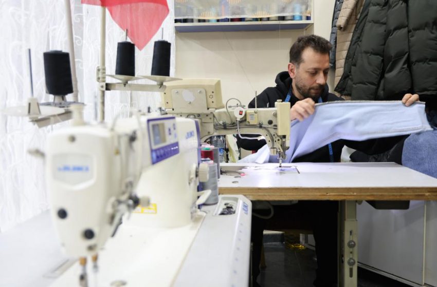  Sabahları terzi, akşamları müzisyen