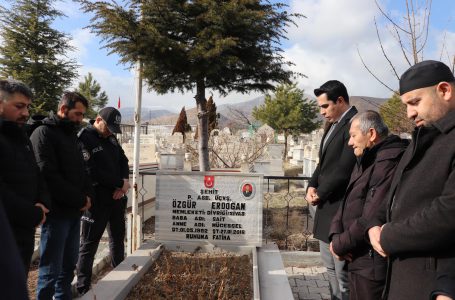 Şehit Astsubay Üstçavuş Özgür Erdoğan mezarı başında anıldı