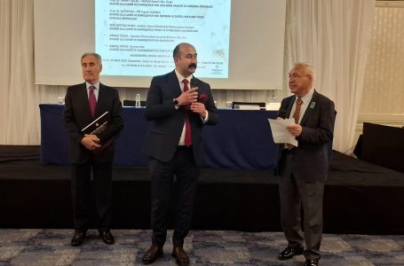 Başkan Akbaş, “Geçmişten geleceğe Divriği ulu camii ve Darüşşifa’sı” panelinde konuştu