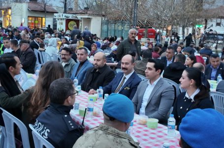 Başkan Akbaş, Halk iftarı Divriği’mize çok yakıştı