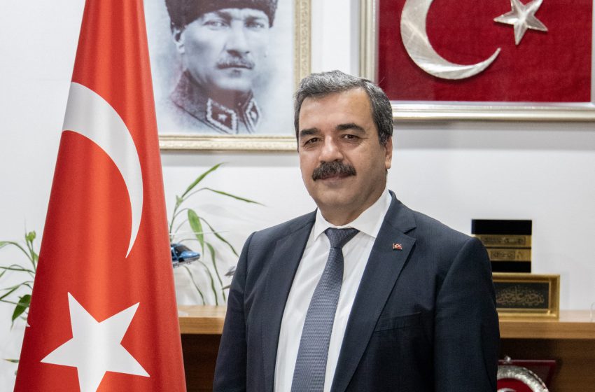  Rektör Kul, 23 Nisan Ulusal Egemenlik ve Çocuk Bayramı’nda geçmişimizden aldığımız güçle geleceğimize yol alıyoruz