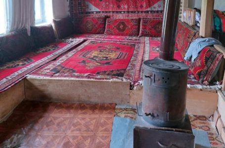 Divriği’de Akıl Almaz Hırsızlık: Demir Kapıyı Aşamayan Hırsızlar, Duvarı Delerek 500 Bin TL Değerinde Halı Çaldılar