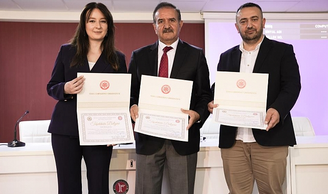  Gazeteciliğin Ustaları Gençlerle Buluştu