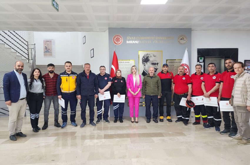  Hayat Kurtaran Deneyim: SCÜ İmranlı MYO’da Acil Durum Tatbikatı Gerçekleştirildi