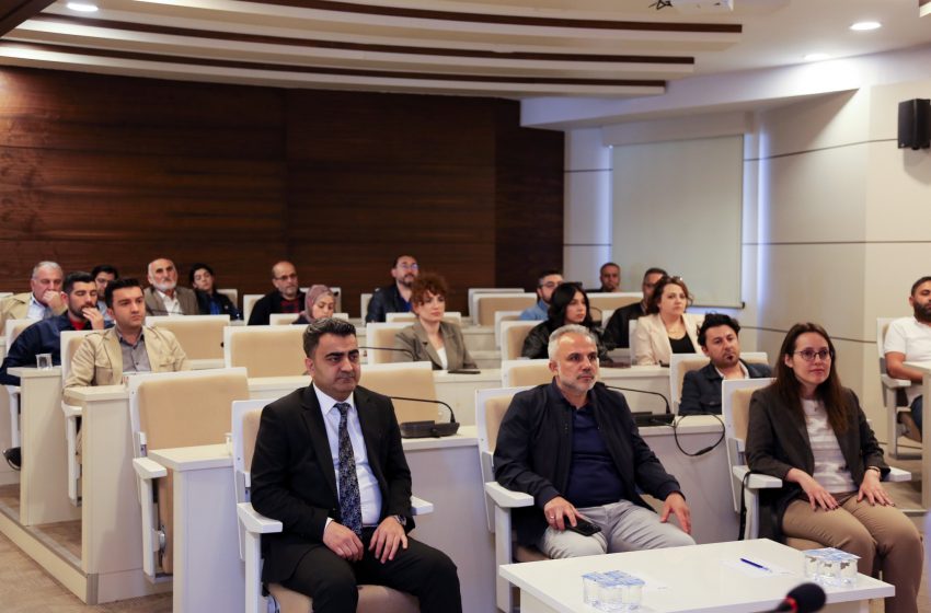  KOSGEB’in Dev Desteği Sivas’ta Tanıtıldı: KOBİ’lere Yeni Fırsatlar