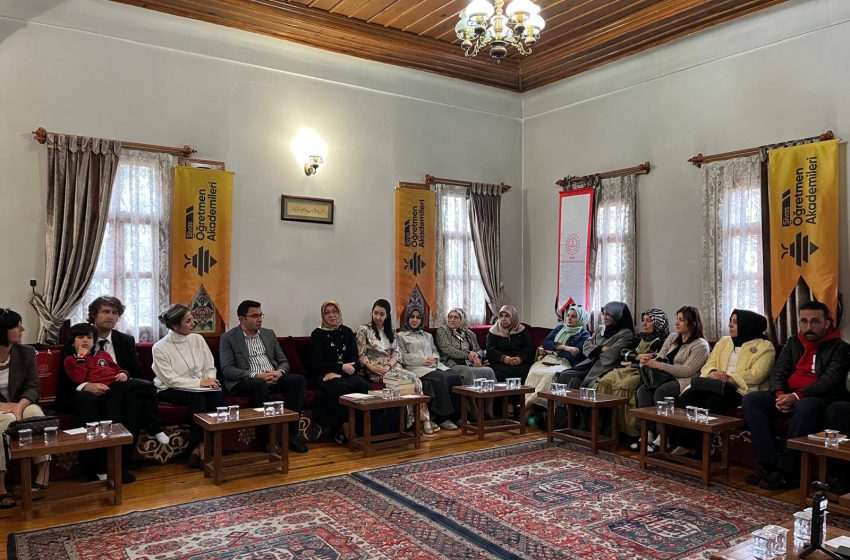  “Öğretmen Akademileri Projesi” Kapsamında Masallar ve Kültürel Miras Söyleşisi Düzenlendi